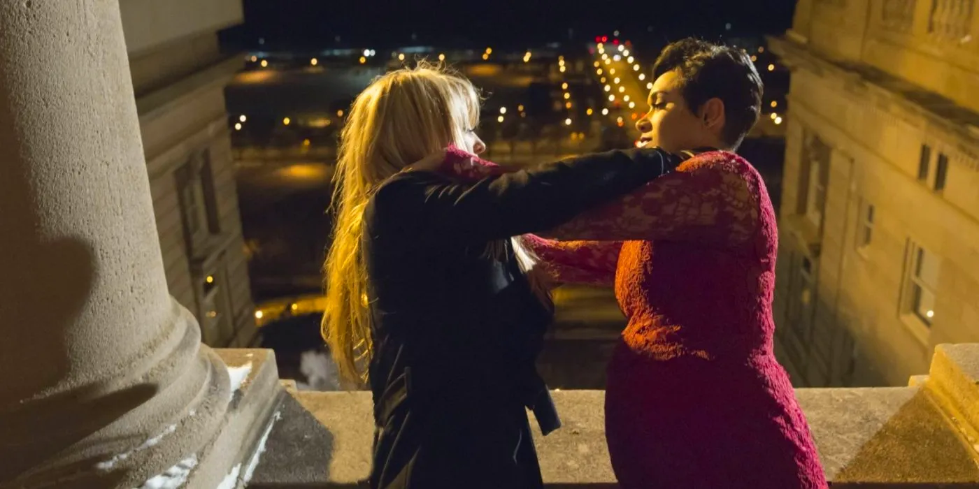 Anika (Grace Byers) and Rhonda (Kaitlin Doubleday) fighting on a balcony in Empire. Image