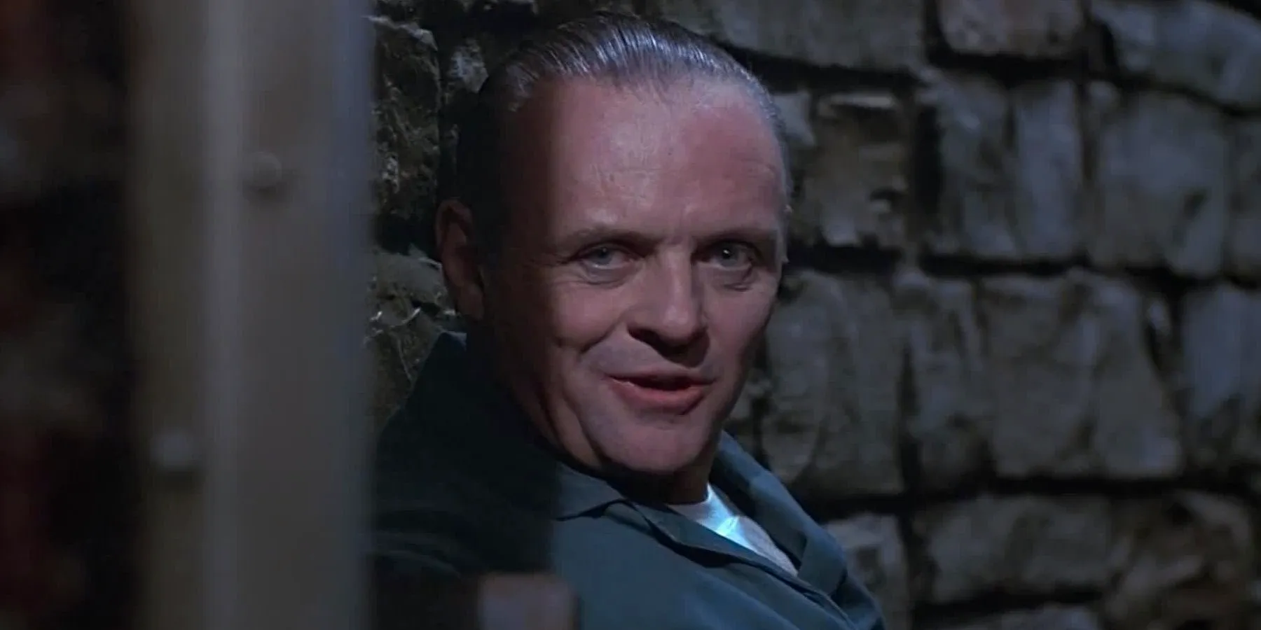 Anthony Hopkins in a prison cell in The Silence of the Lambs Image