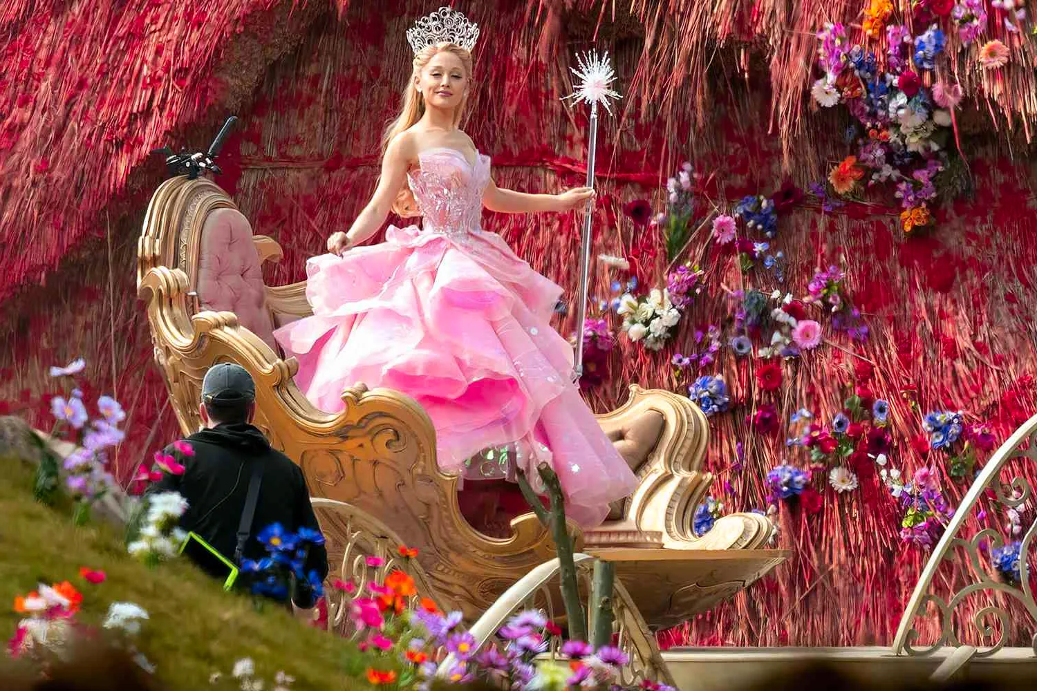 Ariana Grande's GLINDA REVEALED! First Photos From Wicked Movie Set!  Must-See Images! image 1 Image