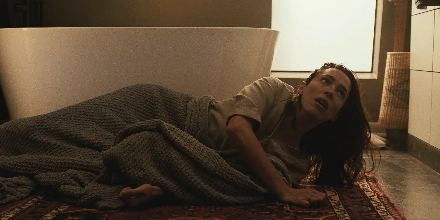 Beth on the floor in The Night House Image