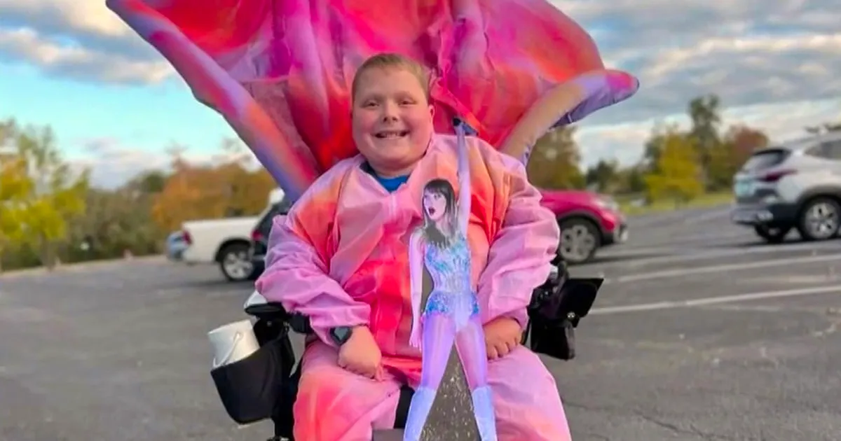 Boy gets ‘Eras Tour’ tickets thanks to his Halloween costume Image