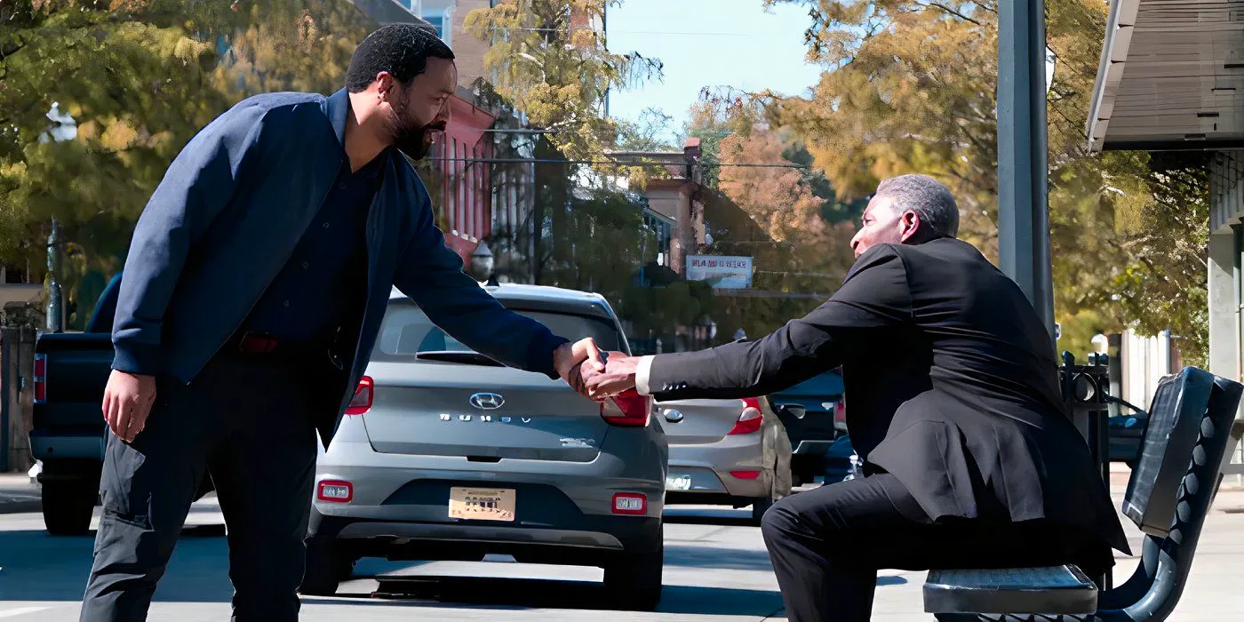 Chiwetel Ejiofor Shaking Hands with Carl Lumbly in The Life of Chuck Image