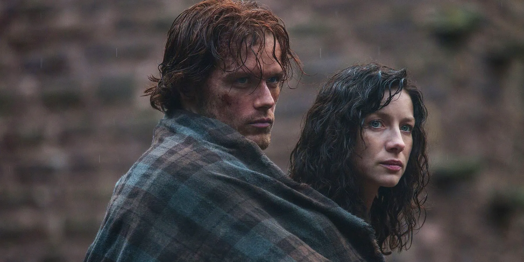 Claire and Jamie in outlander Image