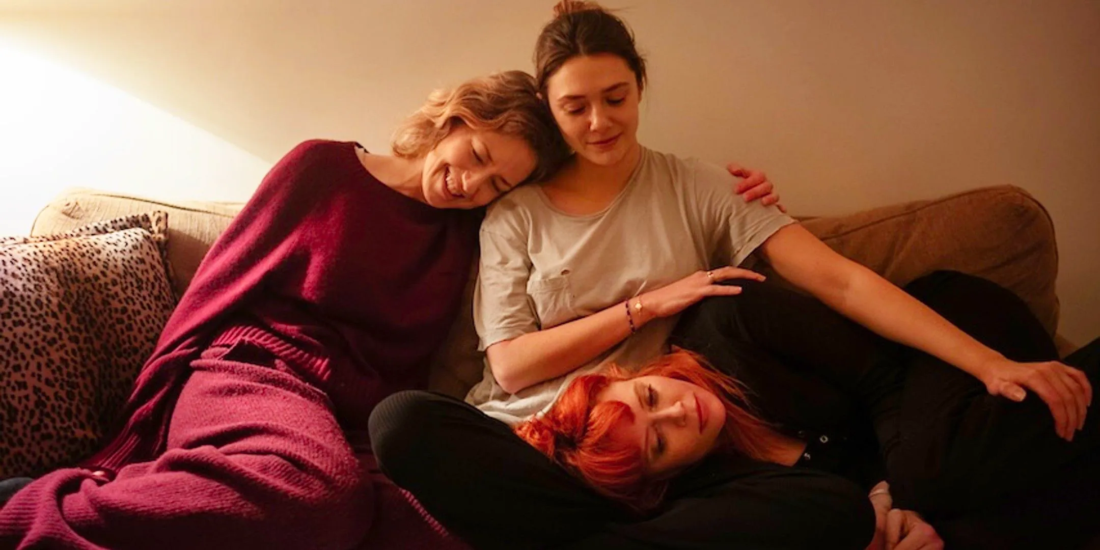  Elizabeth Olsen, Carrie Coon, and Natasha Lyonne in His Three Daughters Image