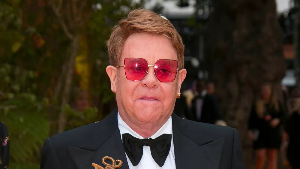 Elton John BLASTS Disney's Lion King Remake!  'Huge Disappointment!'  Original Soundtrack Secrets Revealed! image 1 Image