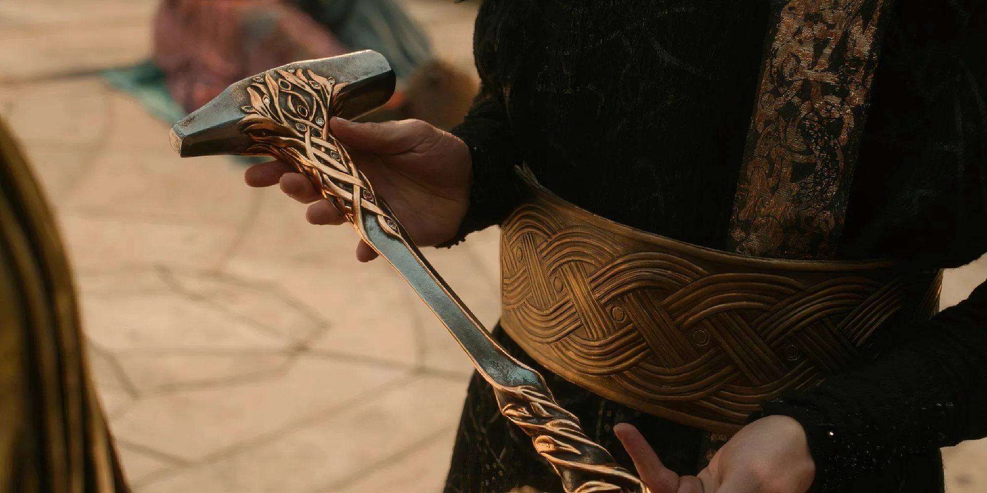 Feanor's hammer in Rings of Power Image