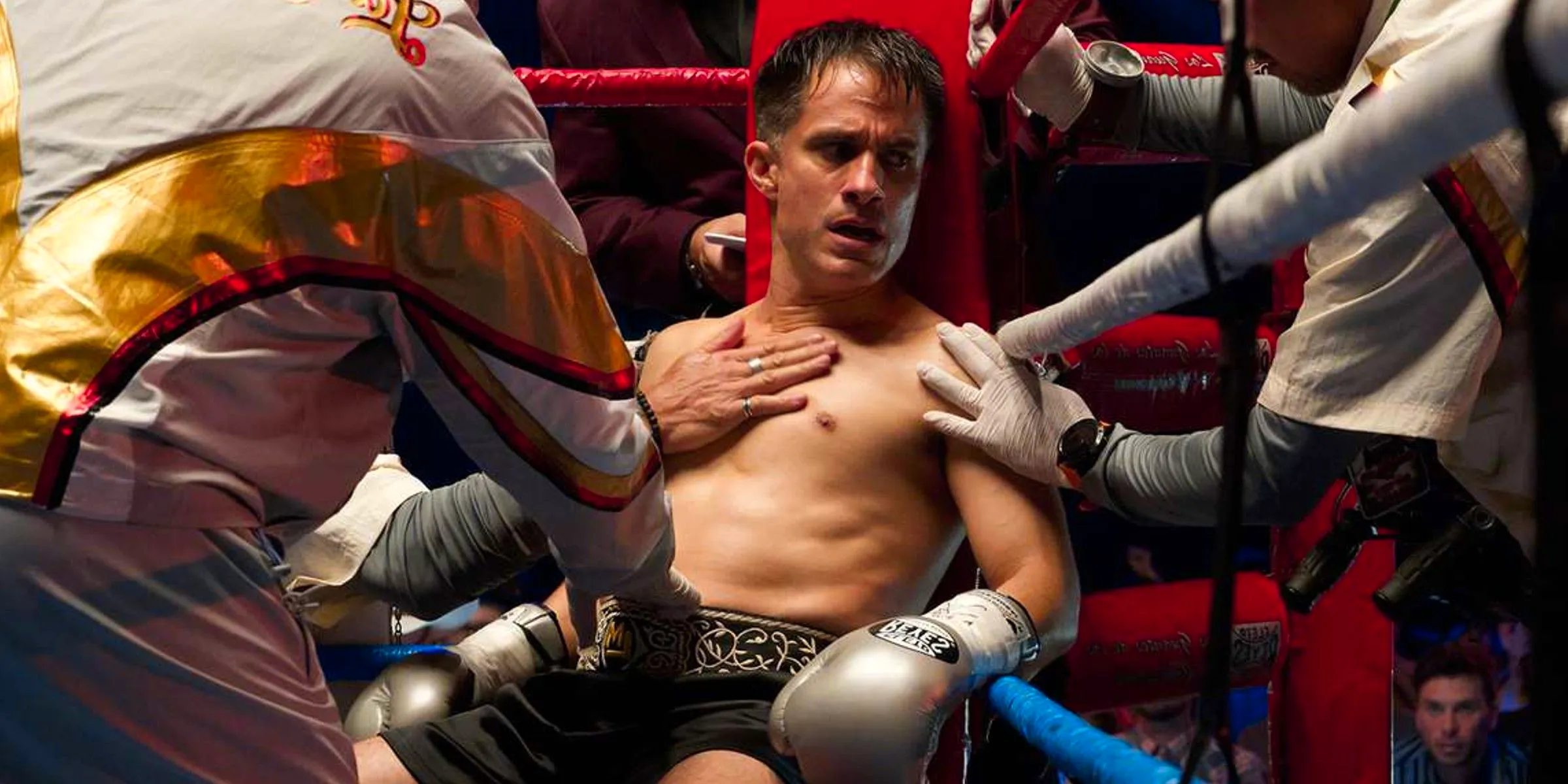 Gael Garcia Bernal in the corner of a boxing ring in La Maquina Image