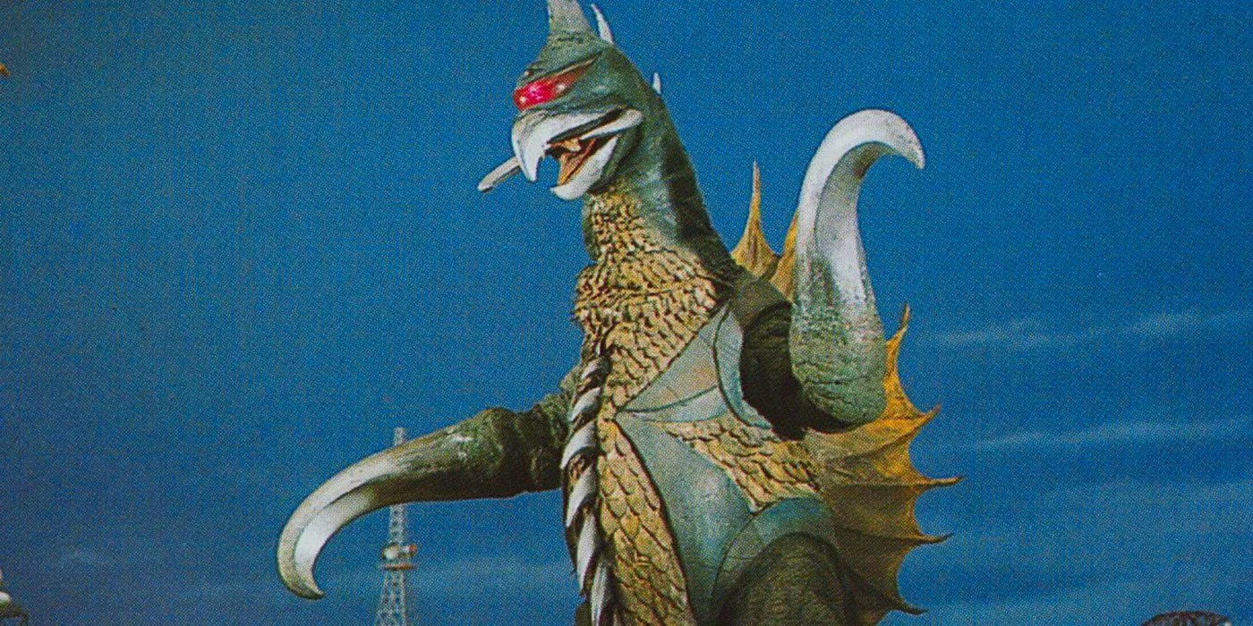 Gigan waves his razor hands around from Godzilla vs Gigan Image