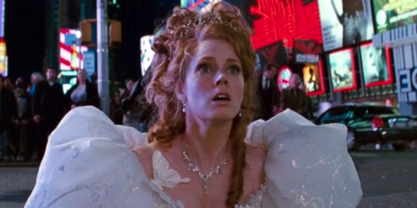 Giselle (Amy Adams) looking confused in Times Square in Enchanted. Image