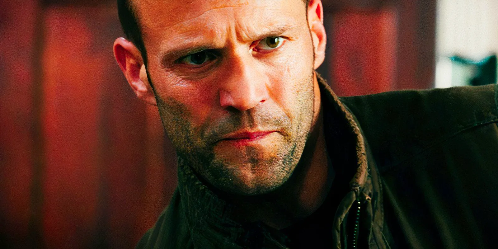 Jason Statham looking serious as Arthur Bishop in The Mechanic Image