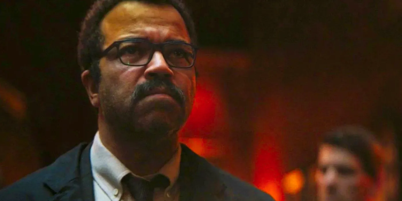 jeffrey wright as james gordon in the batman looking offscreen Image