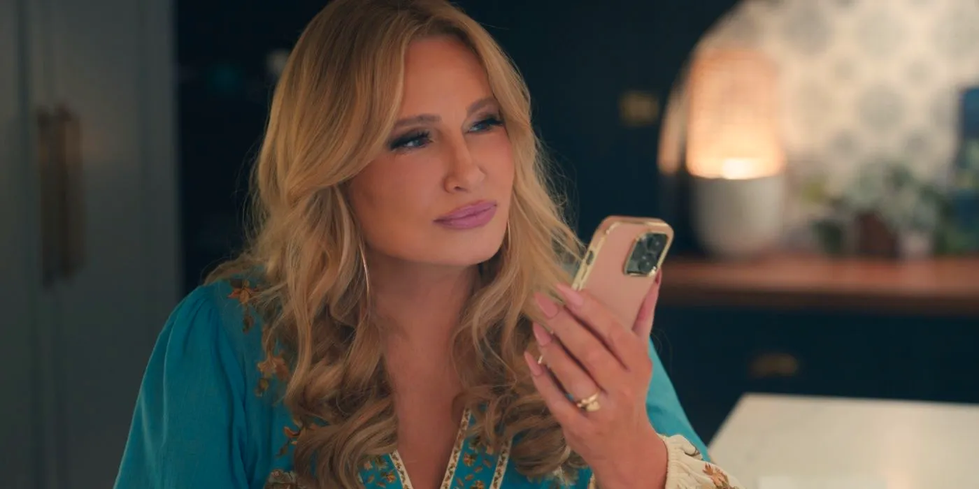 Jennifer Coolidge on the phone in the Discover card commercial Image