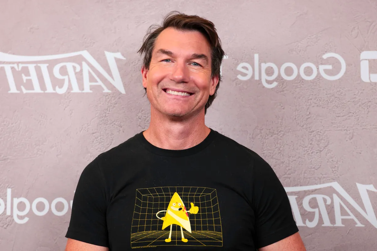 Jerry O’Connell Gives Fans a ‘Jump Scare’ With Dramatic Brow Transformation Image