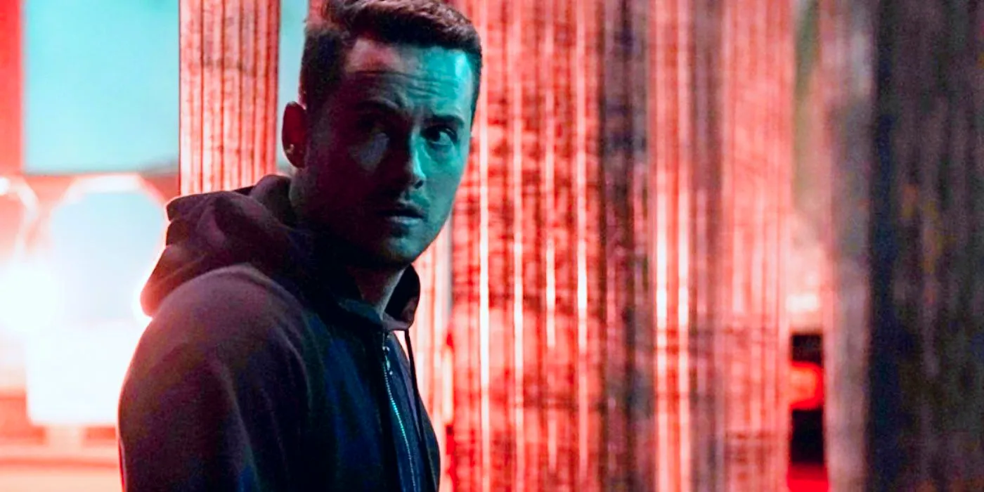 Jesse Lee Soffer's Jay Halstead looks behind in Chicago PD Season 10 Episode 3  Image