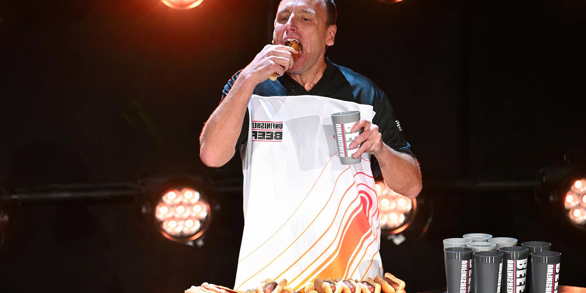 Joey Chestnut eating in Unfinished Beef Image