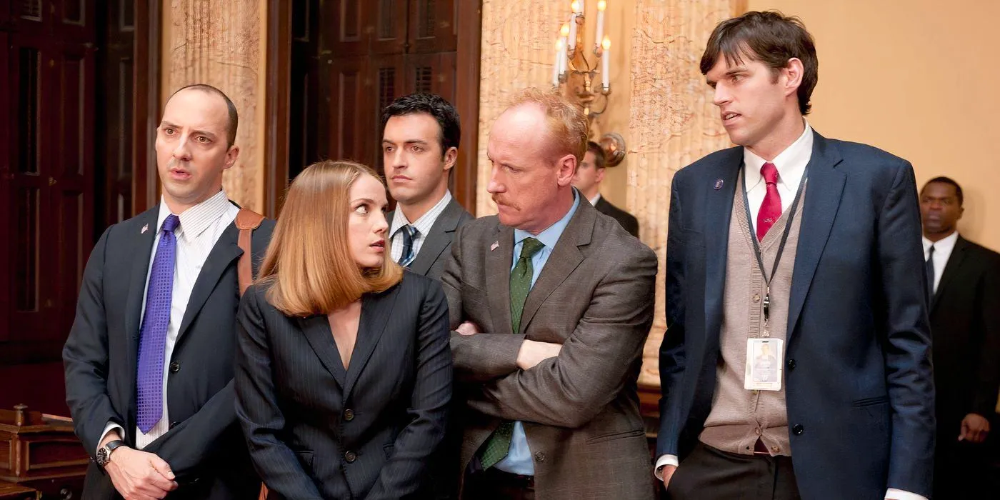 Jonah (Timothy Simons) rolls his eyes at Mike, Amy, Dan, and Gary in Veep Image