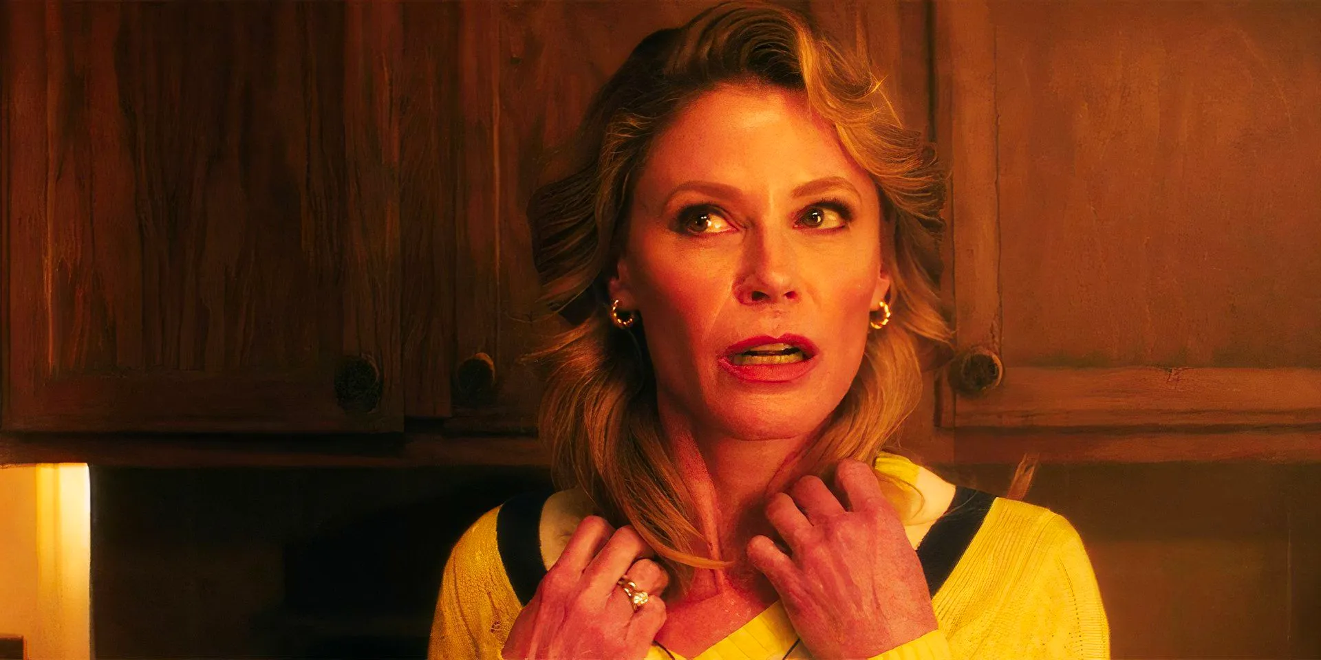 Julie Bowen in the Hysteria trailer Image