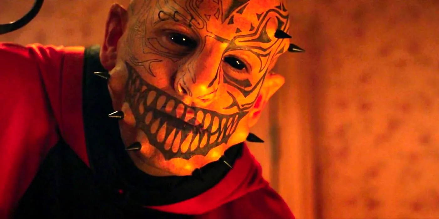 Killer in the devil mask in Haunt (2019) Image