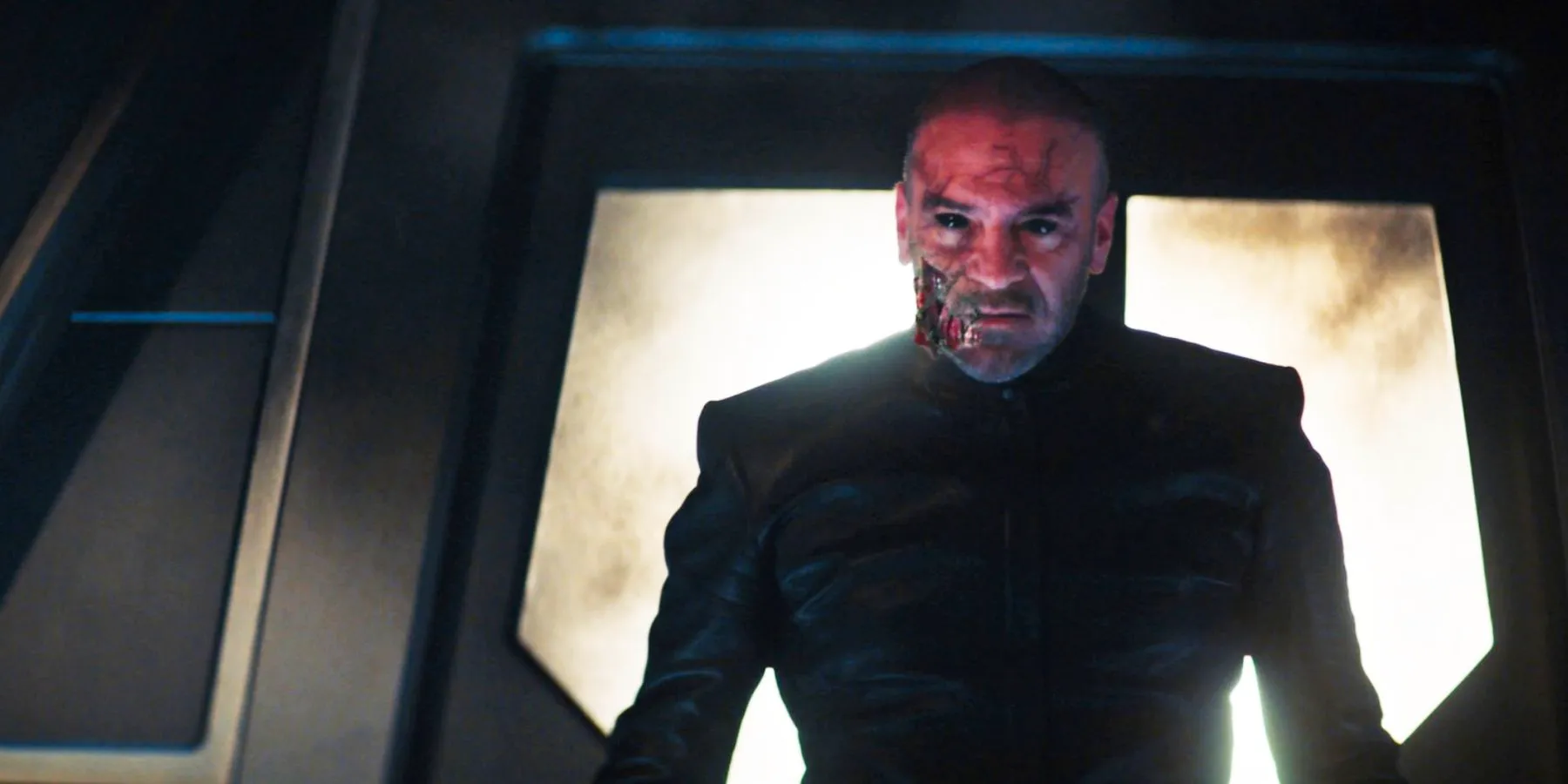 Leland (Alan van Sprang) attacks Discovery's crew after he is possessed by Control in the Star Trek: Discovery season 2 finale. Image