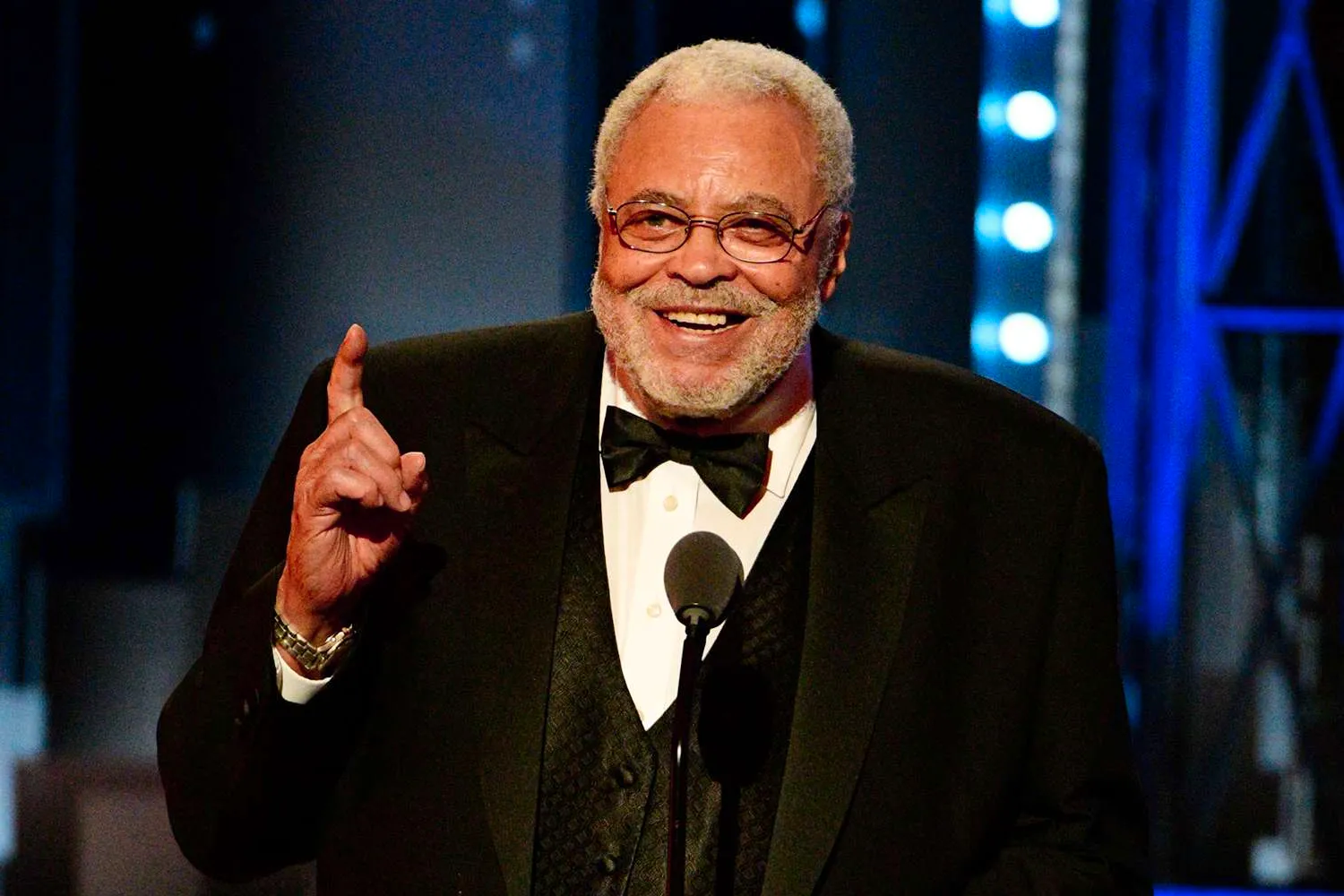 Lion King Dead: James Earl Jones's Legacy & the Impact of Mufasa's Voice image 2 Image