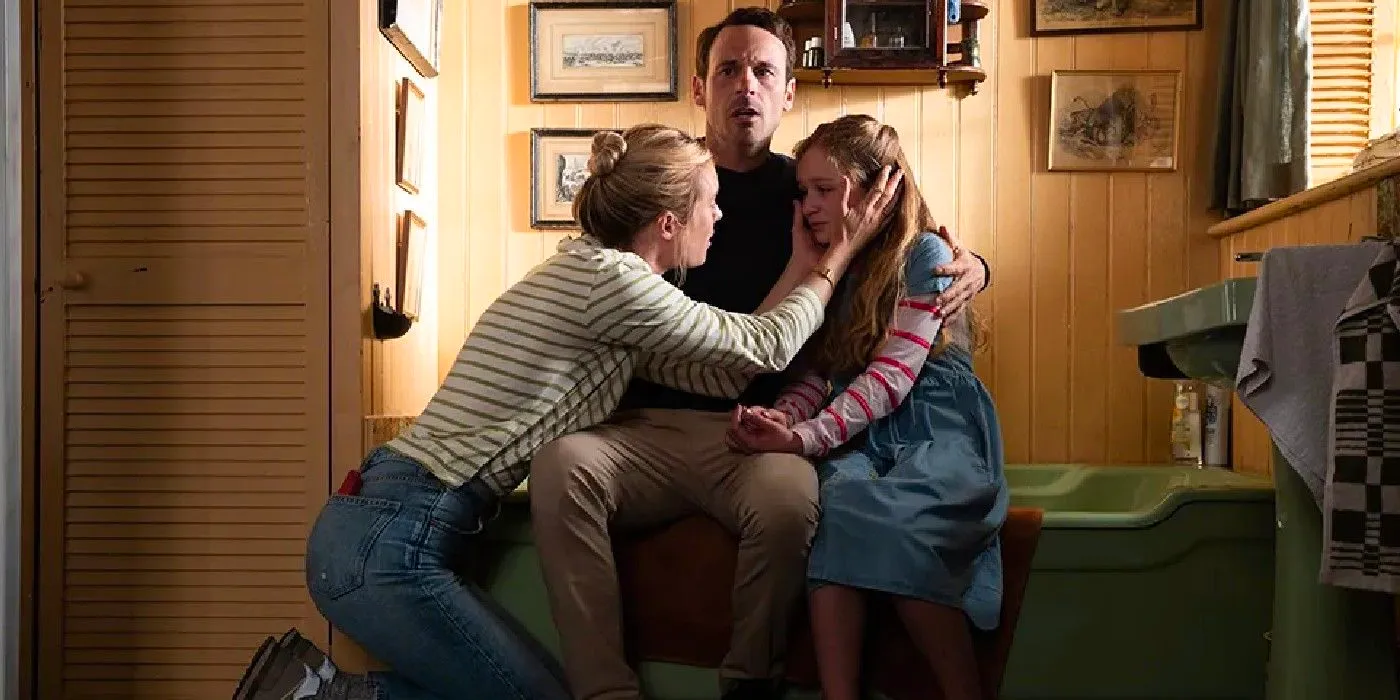 Louise, Agnes, and Ben in a bathroom in Speak No Evil Image