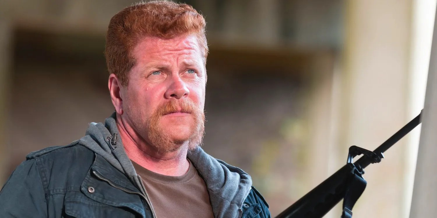 Michael-Cudlitz as Abraham Ford carrying a gun in The Walking Dead. Image