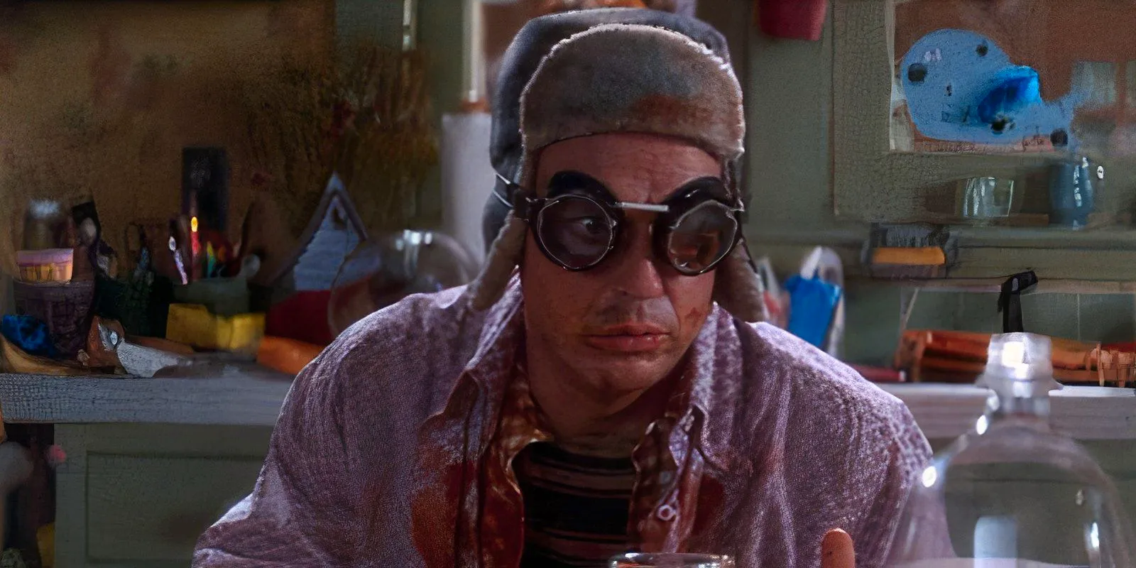 Michael Keaton wearing goggles and a hat in Multiplicity Image