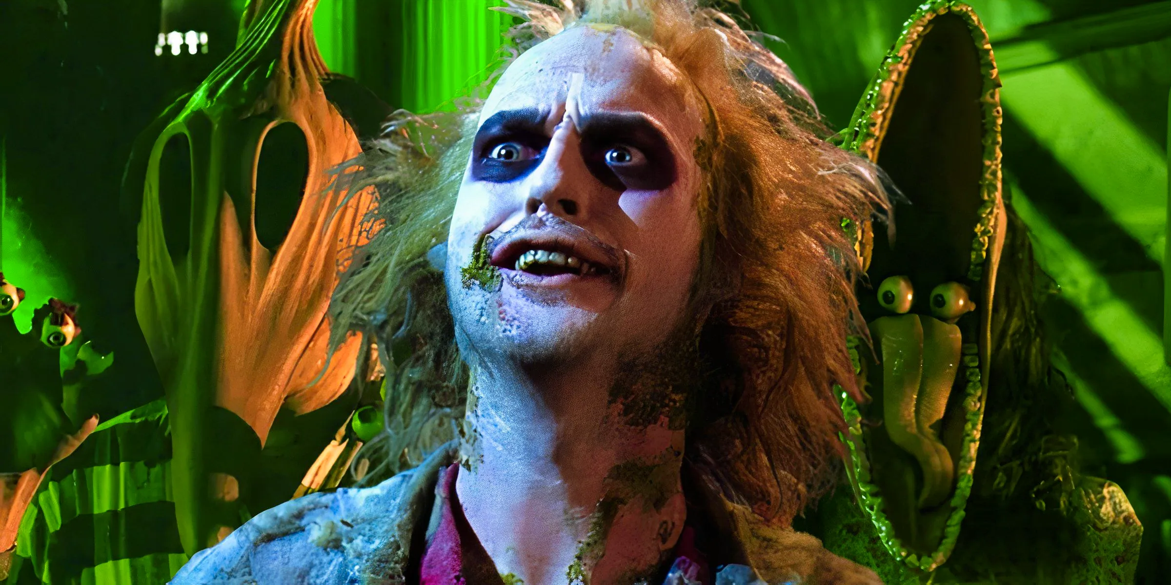 Michael Keaton with the Maitlands in Beetlejuice Image