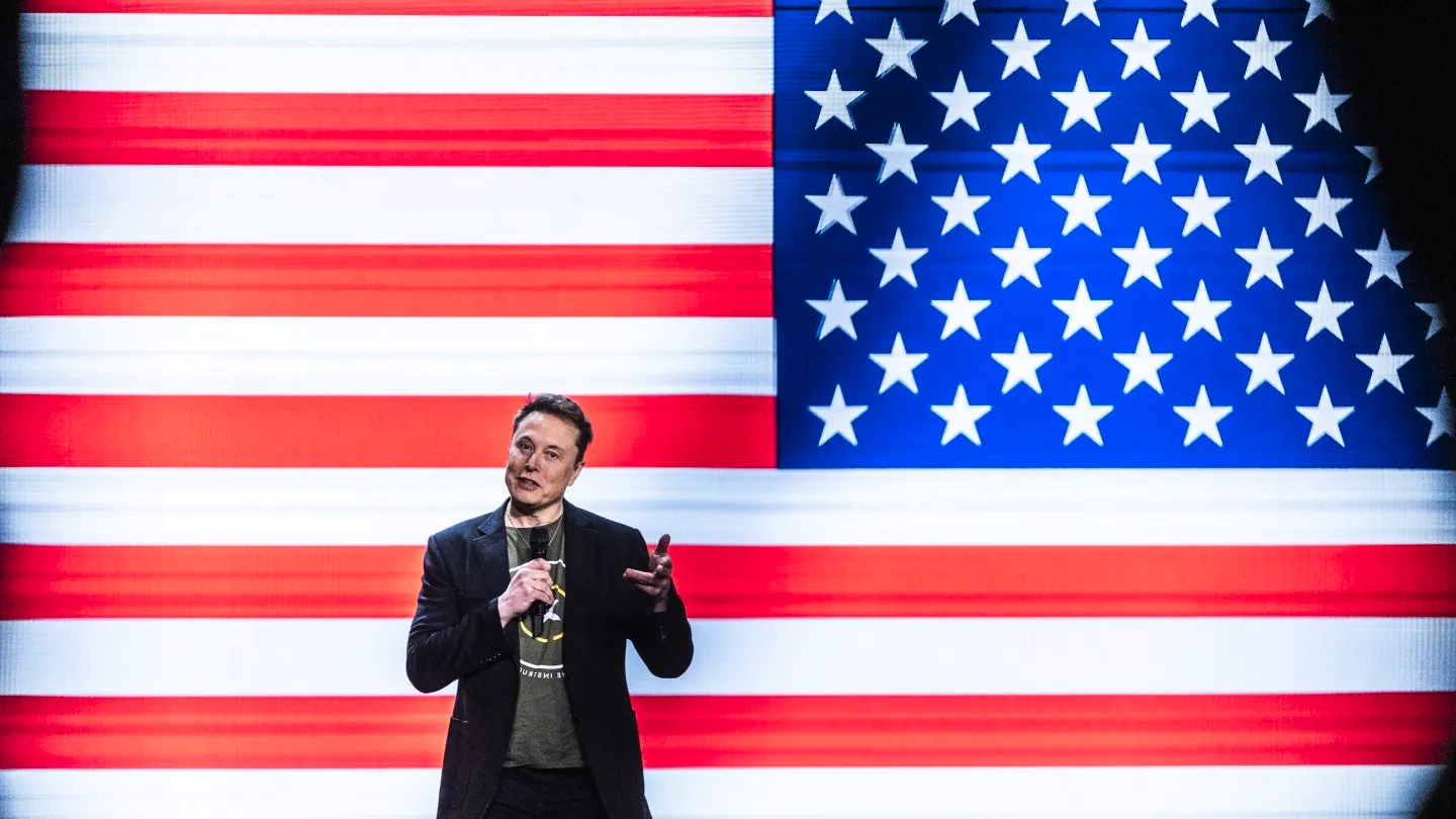 Musk offers voters $1 million a day to sign PAC petition backing the Constitution. Is that legal? Image