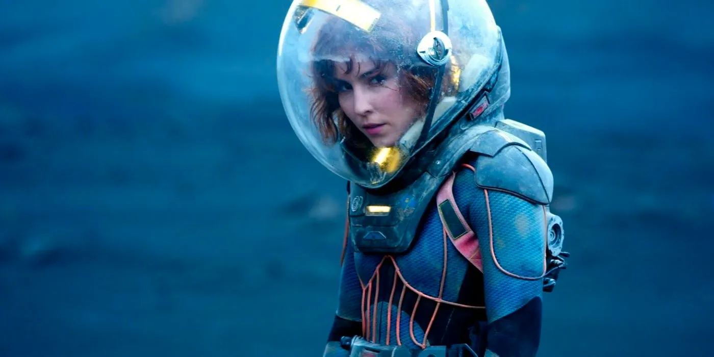 Noomi Rapace as Elizabeth Shaw in her spacesuit in Prometheus Image