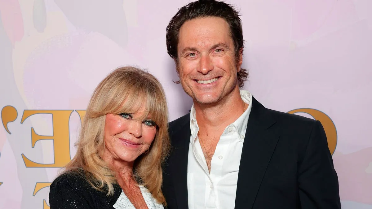 Oliver Hudson recalls 'invasion' by Goldie Hawn fans growing up: 'I hated it' Image