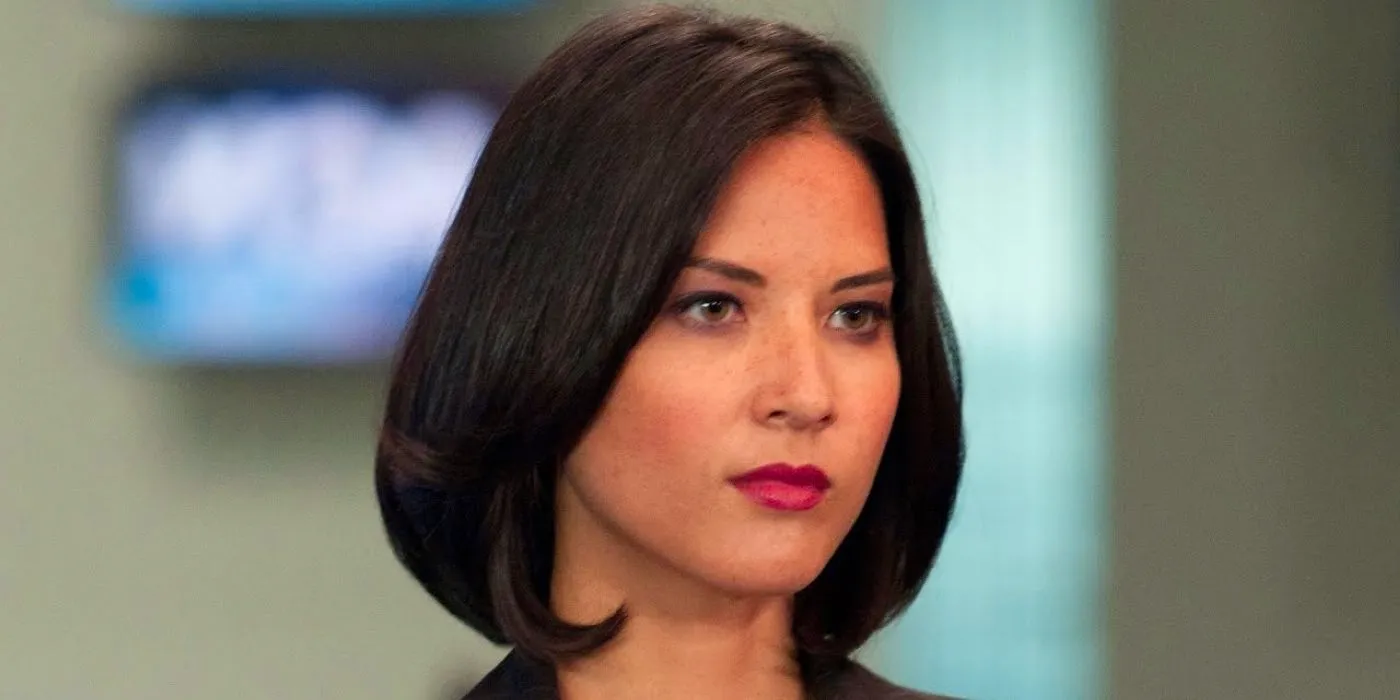 Olivia Munn with shoulder length hair As Sloan Sabbith In The Newsroom Image