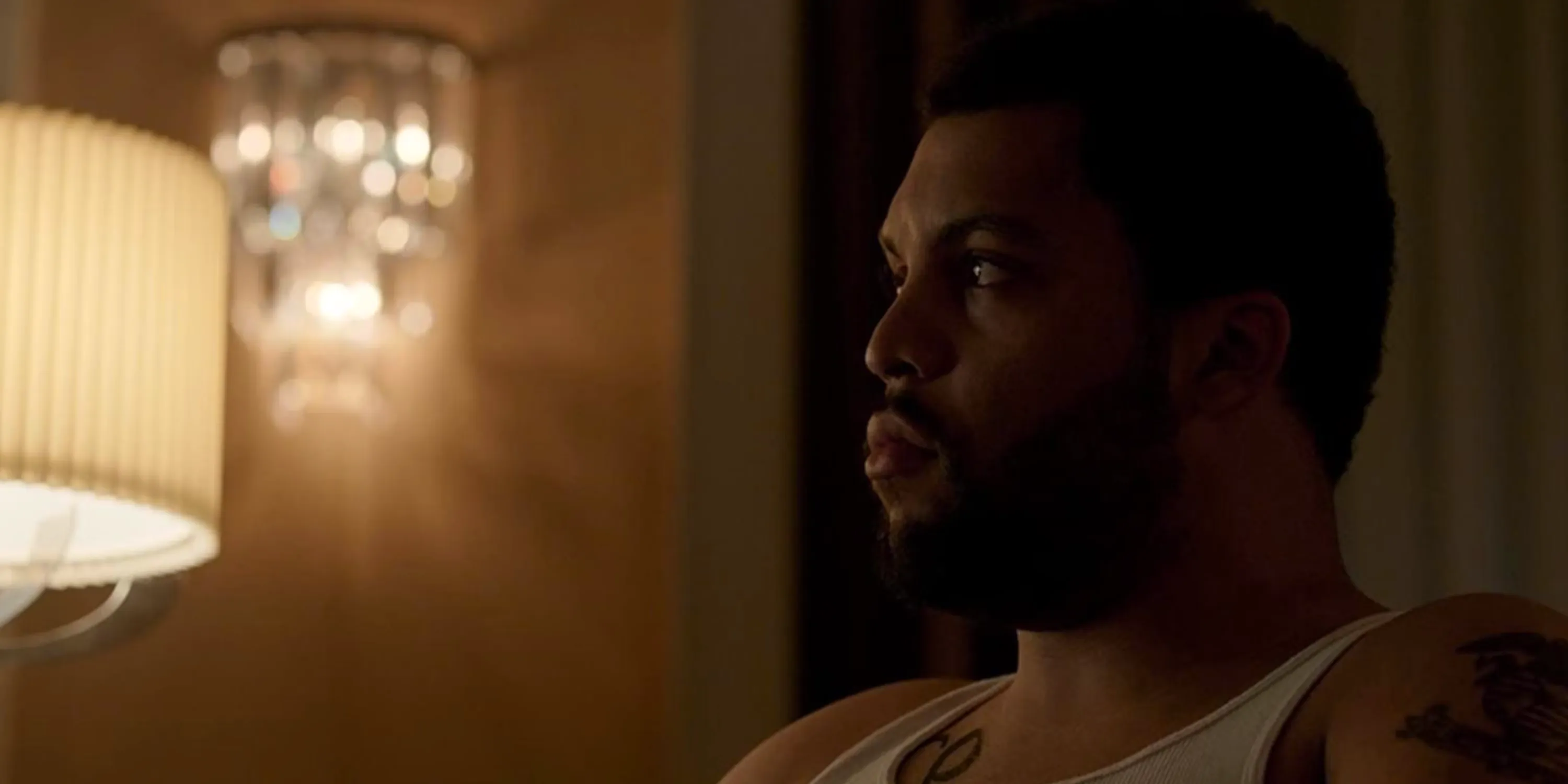 O'Shea Jackson Jr. as Donnie looks to the side in Den of Thieves Image