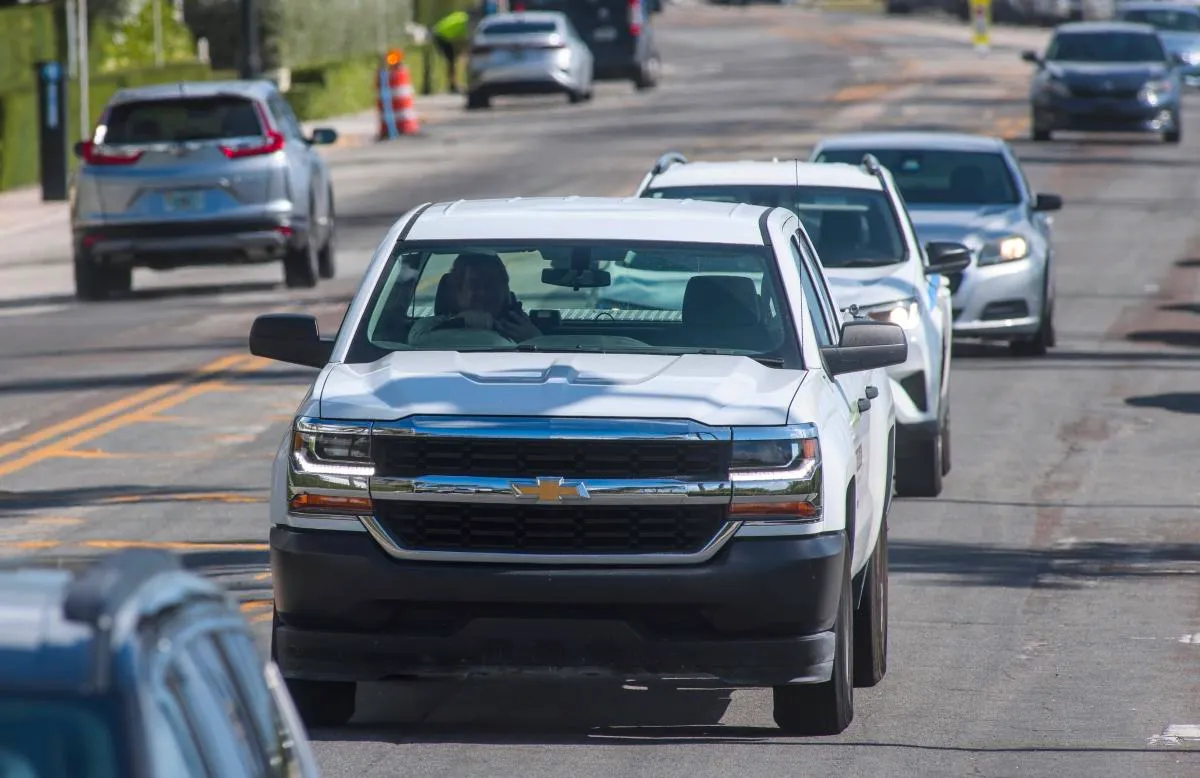 Palm Beach warns motorists of traffic congestion Tuesday near Trump's voting precinct Image