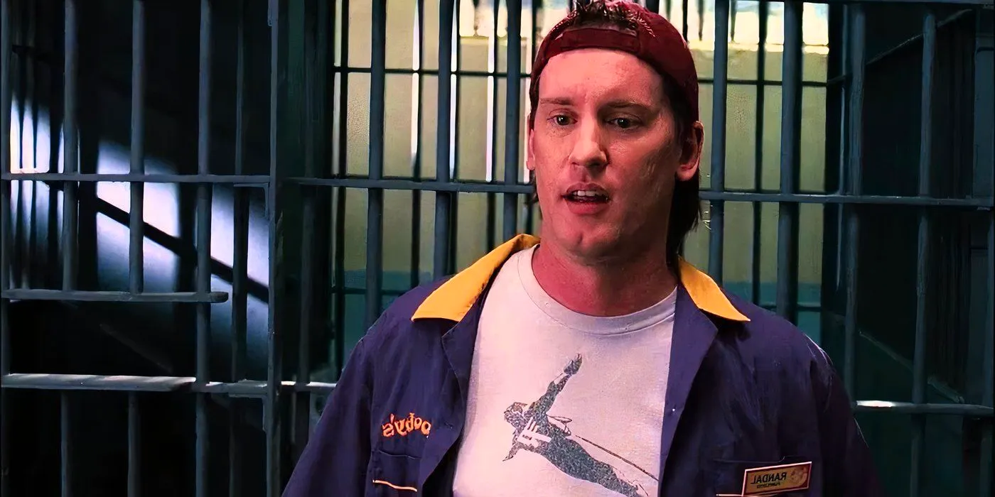 Randal in a jail cell in Clerks 2 Image