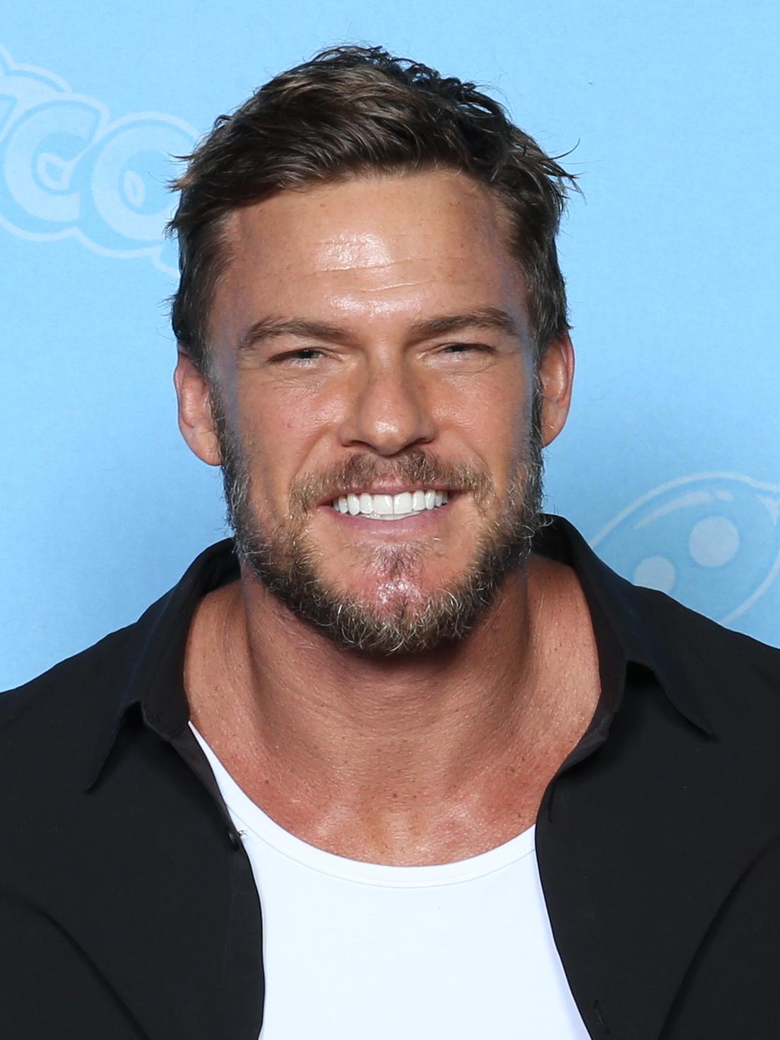 Reacher Cast Guide: Alan Ritchson & All Stars from Season 1, 2 and Beyond! image 3 