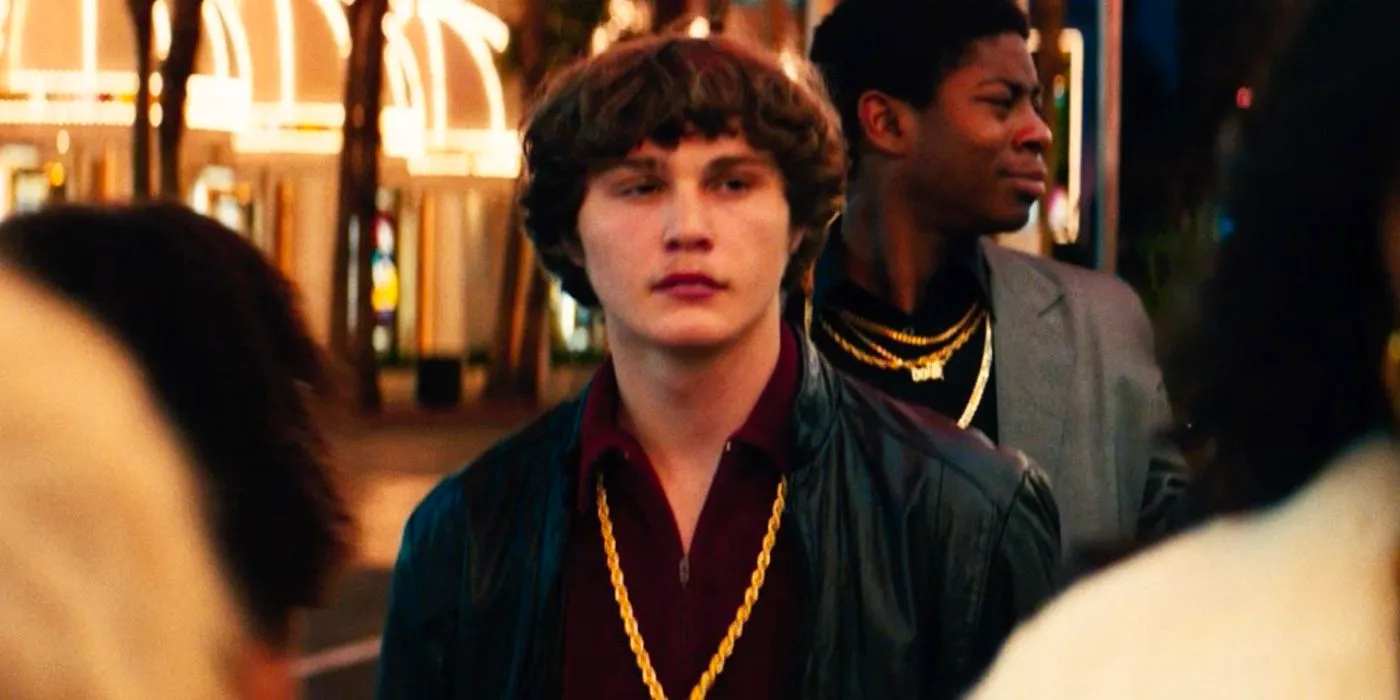 Richard Wershe Jr. (Richie Merritt) wearing a chain in White Boy Rick. Image