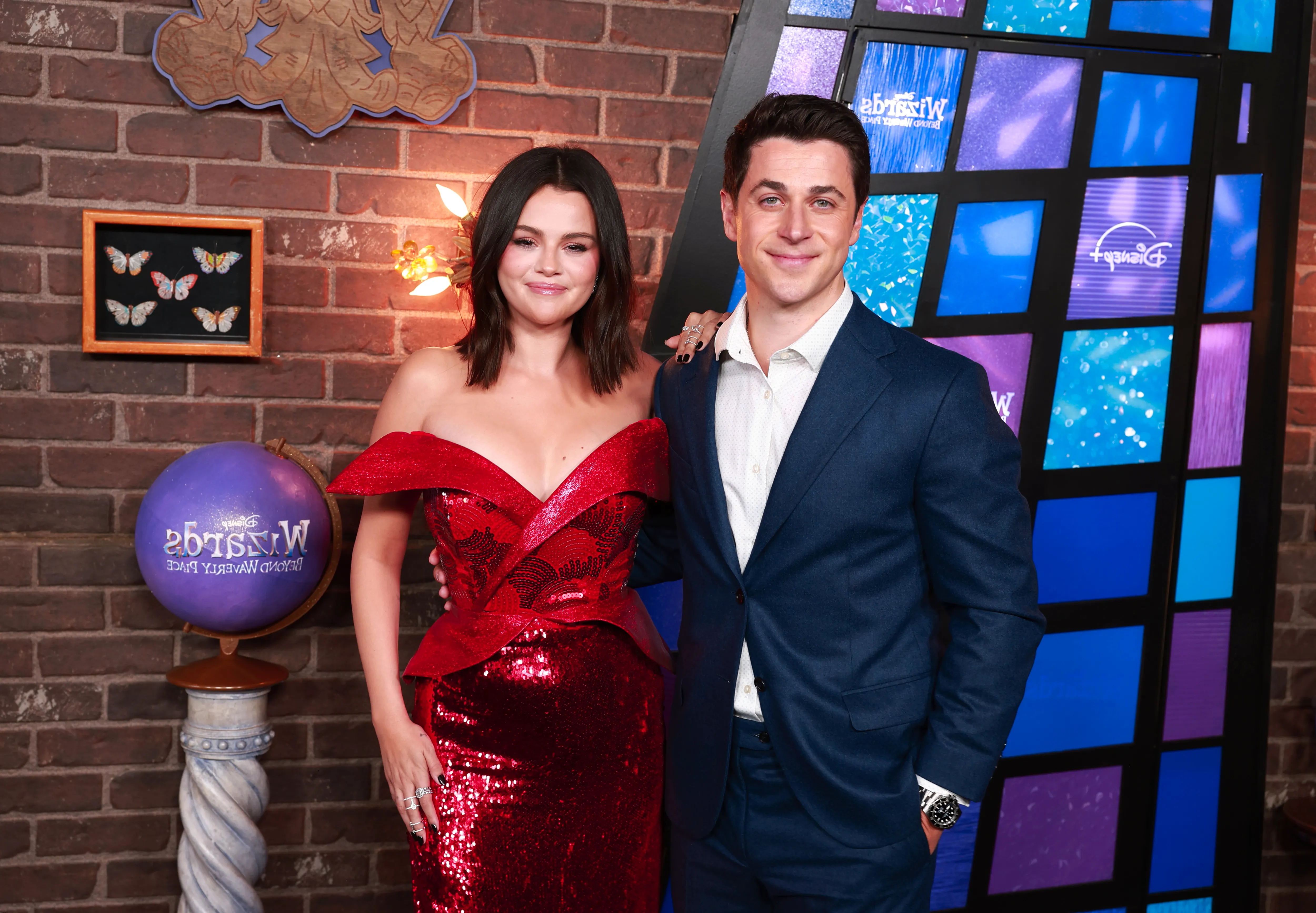 Selena Gomez, David Henrie on Returning to ‘Waverly Place’: “It Did Feel Like Going Home” Image