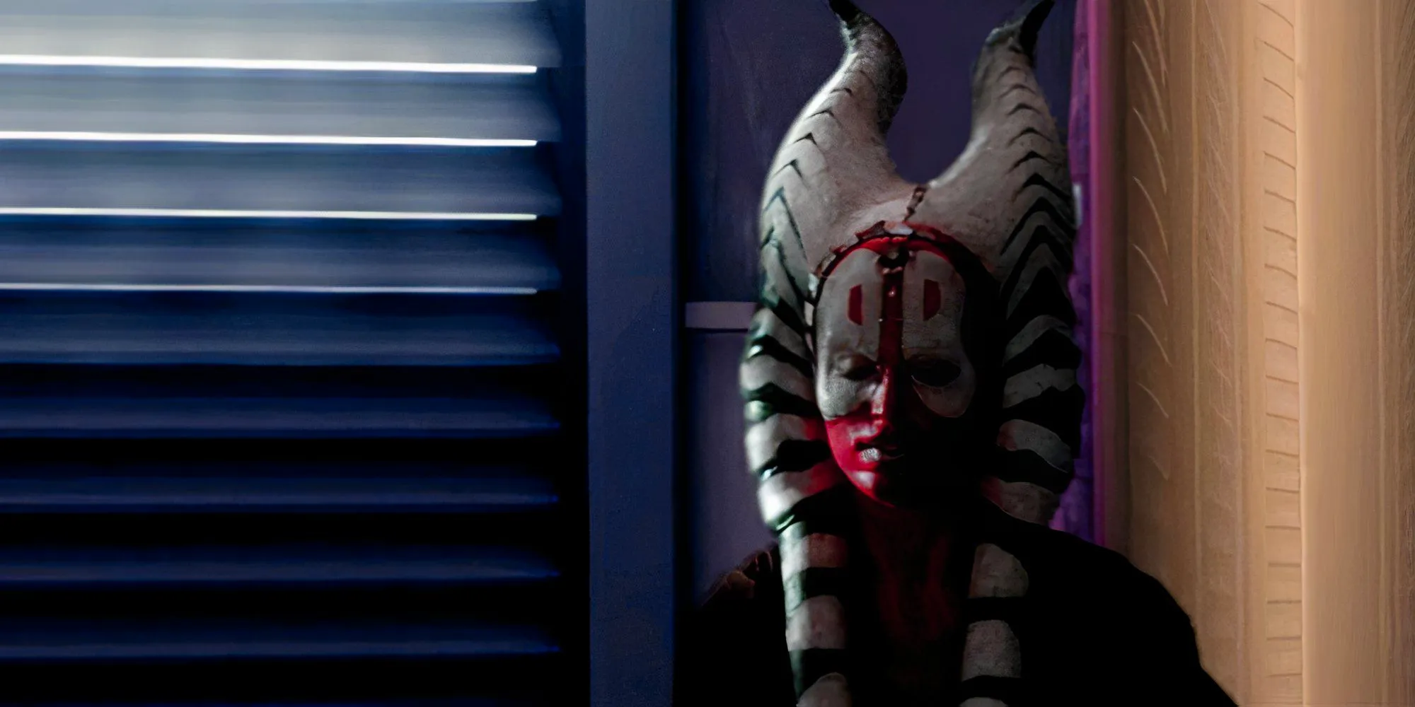 Shaak Ti meditating in the Jedi Temple just before Anakin Skywalker kills her in a deleted scene for Star Wars: Episode III - Revenge of the Sith. Image