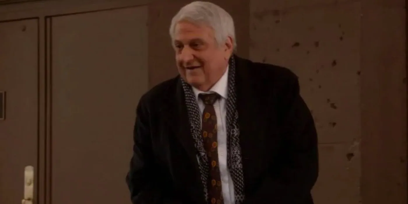 Sidney Greene (Michael Lerner) talking to someone in Glee.-1 Image