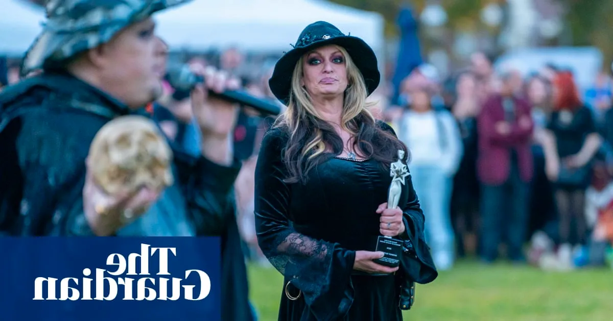 Stormy Daniels honored at witches’ ceremony in Salem, Massachusetts Image