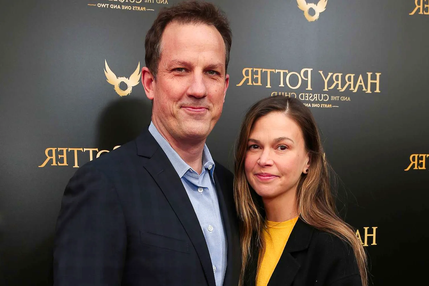 Sutton Foster Files For Divorce From Husband Ted Griffin After 10 Years of Marriage Image