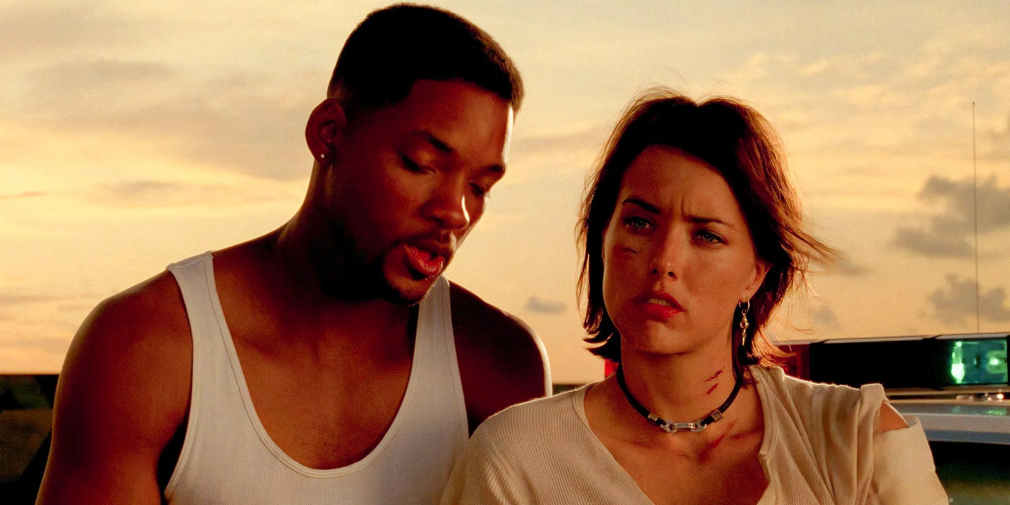 Téa Leoni as Julie Mott and Will Smith as Mike Lowrey in Bad Boys Image