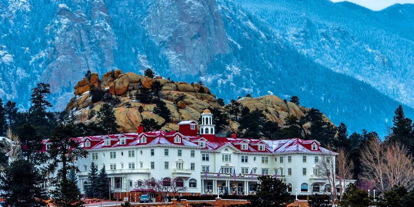 The extrerior of the Stanley Hotel Image