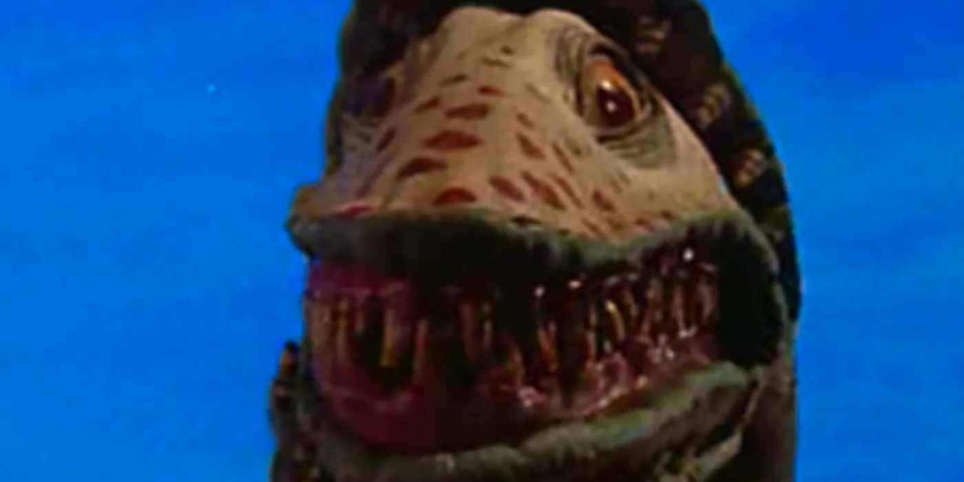 The sandworm in Beetlejuice looking at something. Image