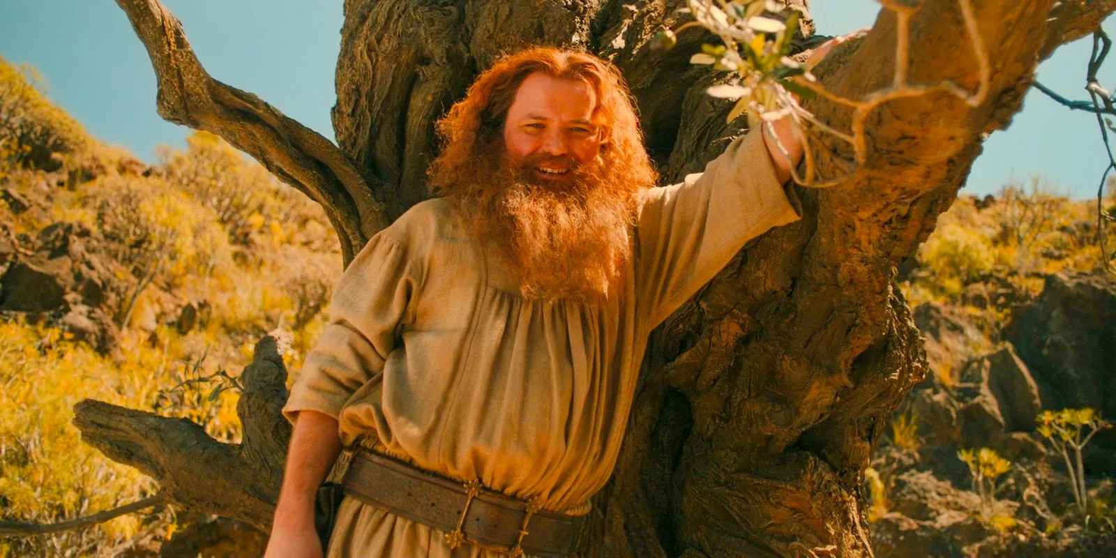 Tom Bombadil (Rory Kinnear) in The Lord of the Rings: The Rings of Power Season 2 Episode 4 Image