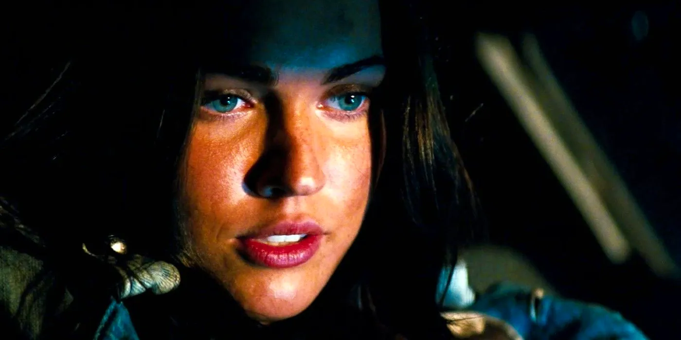 Transformers 2007 Megan Fox Mikaela Banes Image