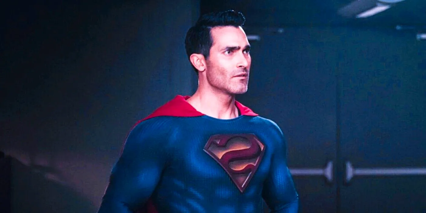 Tyler Hoechlin as Superman in Superman & Lois looking offscreen Image