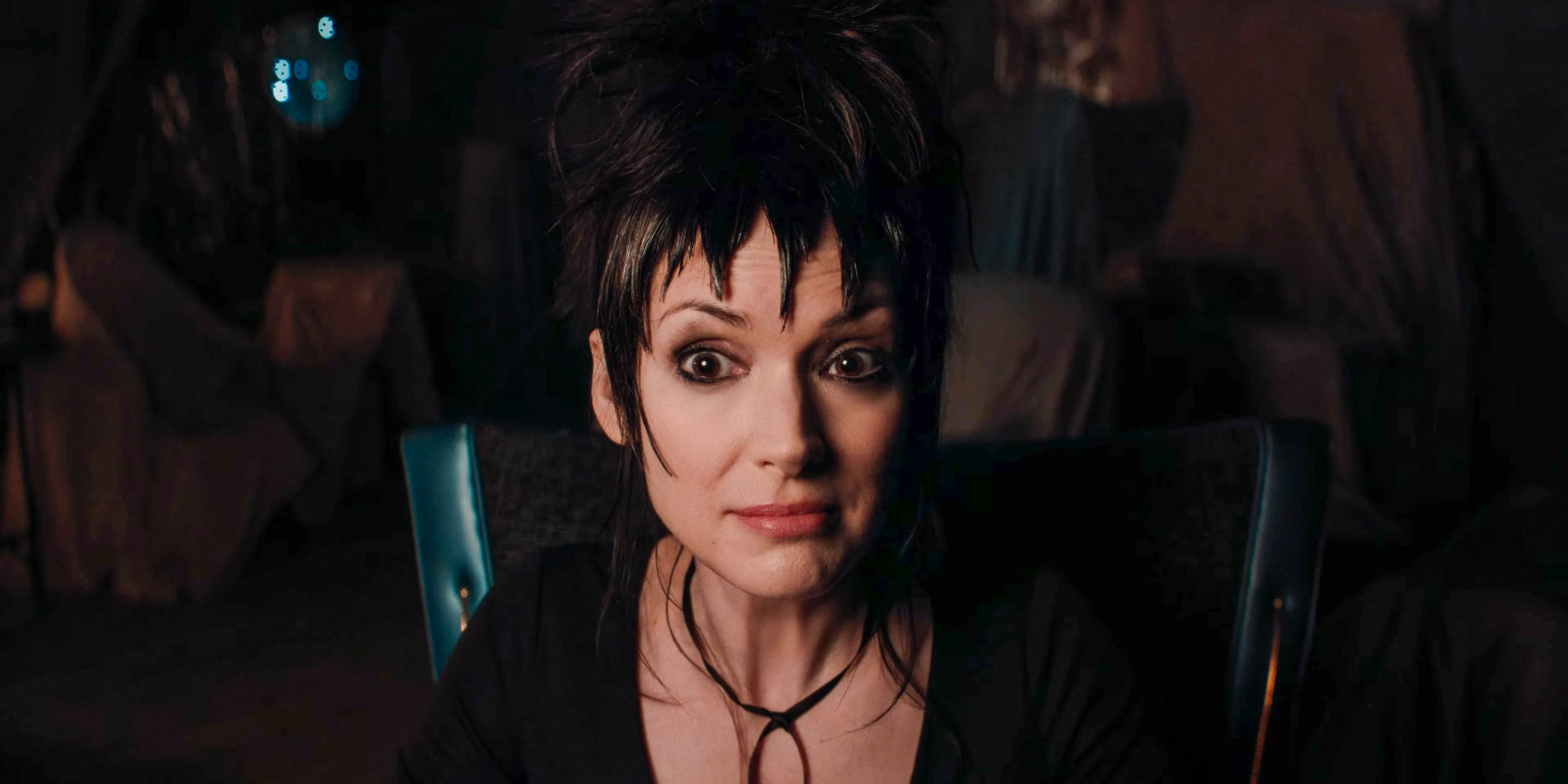 Winona Ryder as Lydia Deetz raising her eyebrows in disbelief in Beetlejuice Beetlejuice Image