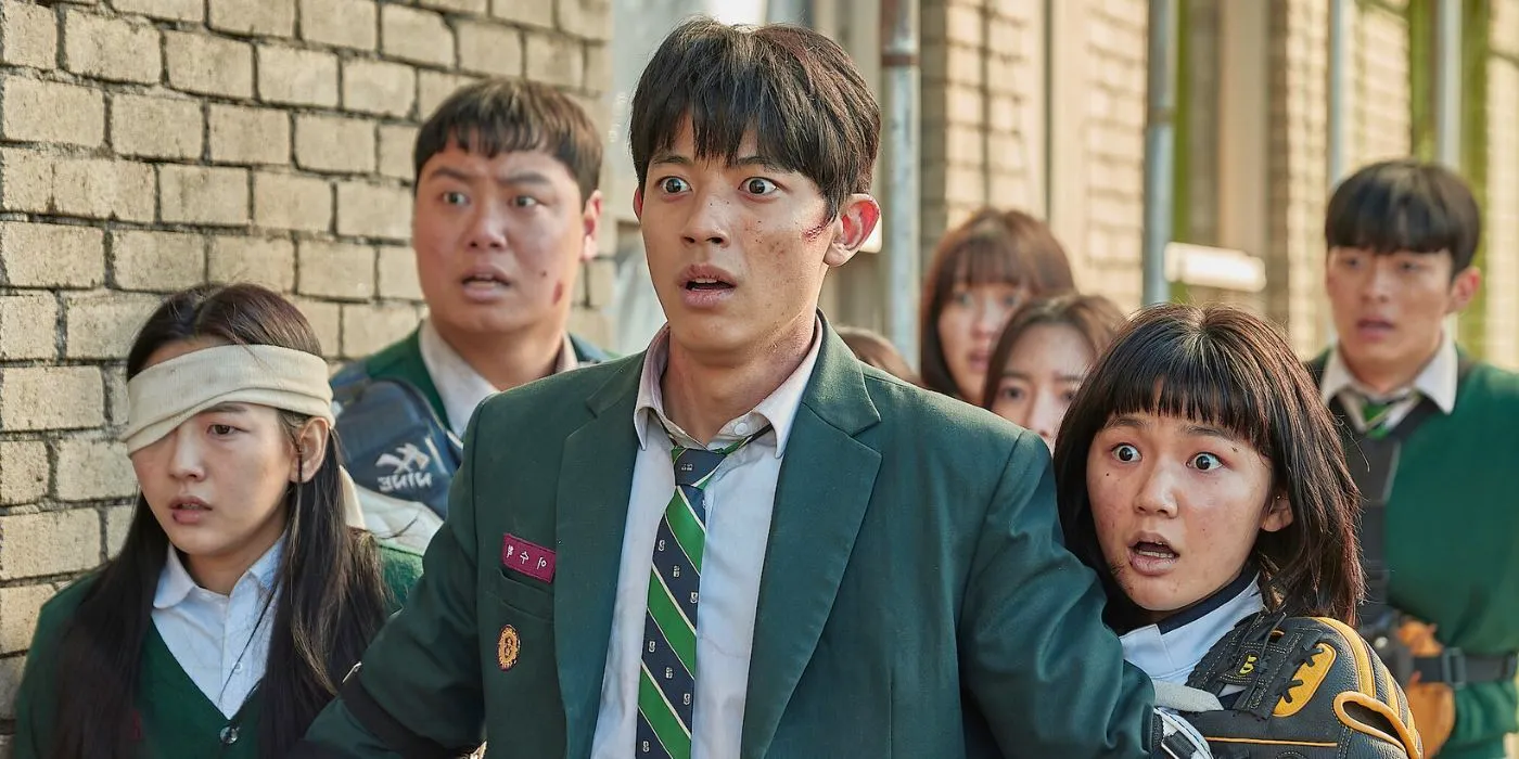 Yoon Chan-young as Lee Cheong-san and classmates in All of Us Are Dead Image